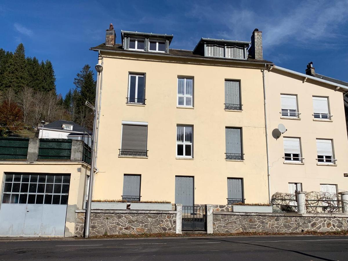 Appartement Lumineux N°6 Le Val D'Or - 4 Personnes - 1 Chambre Avec Petit Balcon La Bourboule Luaran gambar