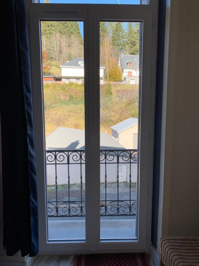 Appartement Lumineux N°6 Le Val D'Or - 4 Personnes - 1 Chambre Avec Petit Balcon La Bourboule Luaran gambar